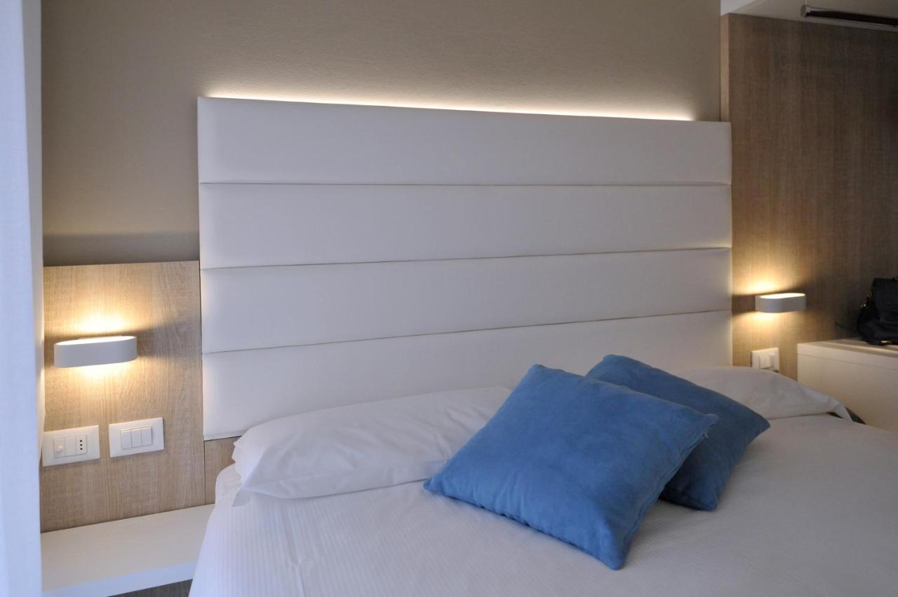 Hotel Etna Caorle Extérieur photo