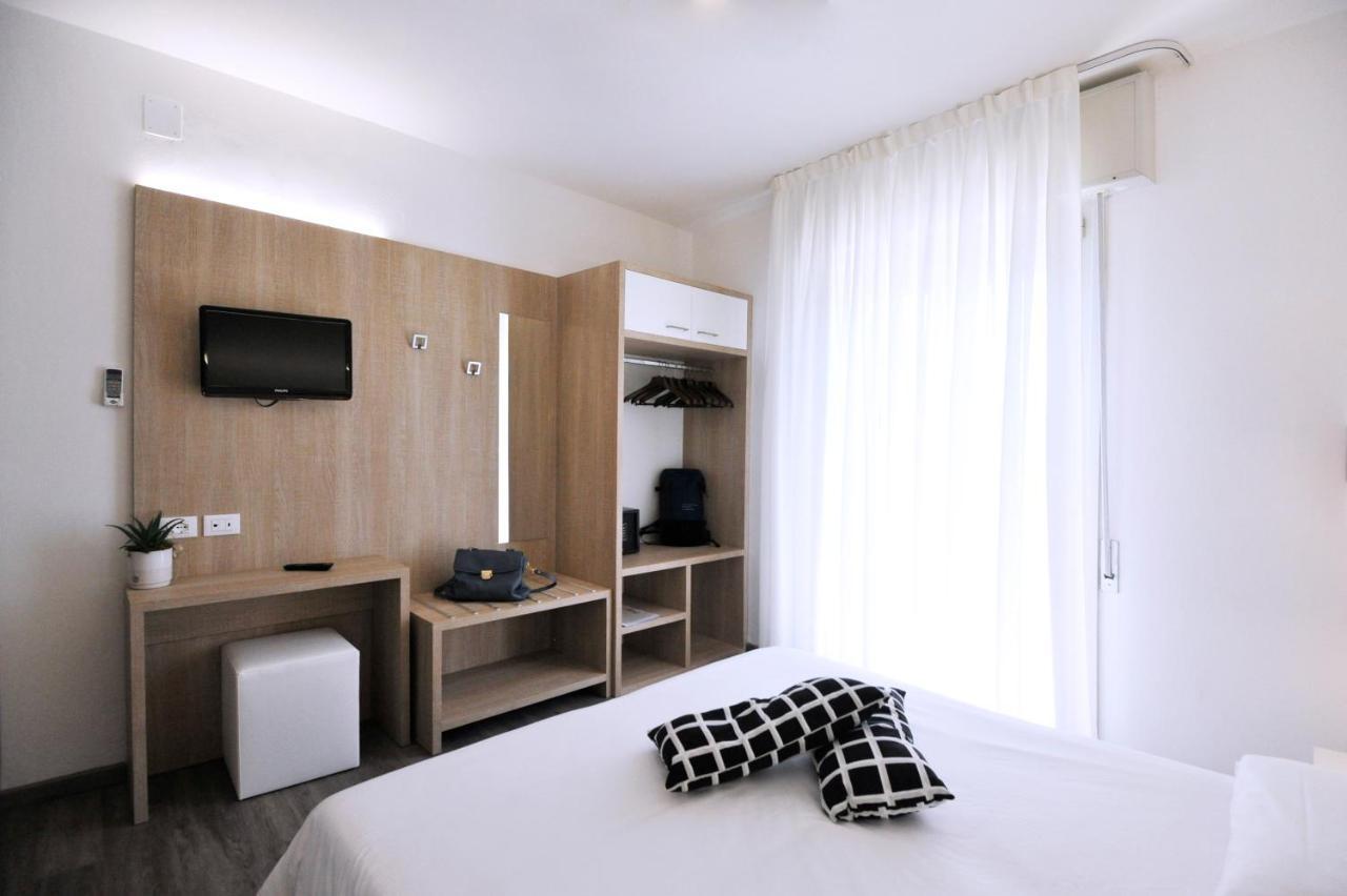 Hotel Etna Caorle Extérieur photo