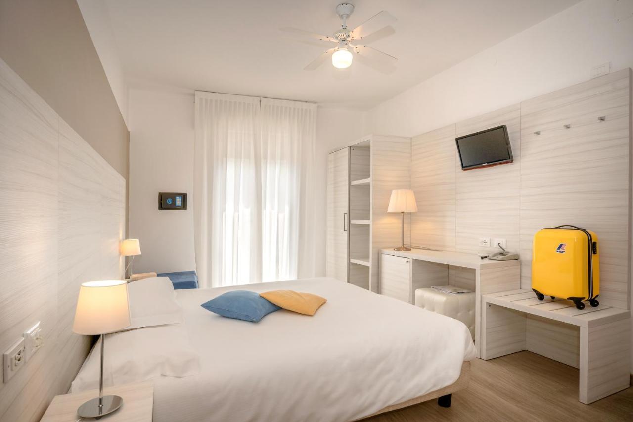Hotel Etna Caorle Extérieur photo