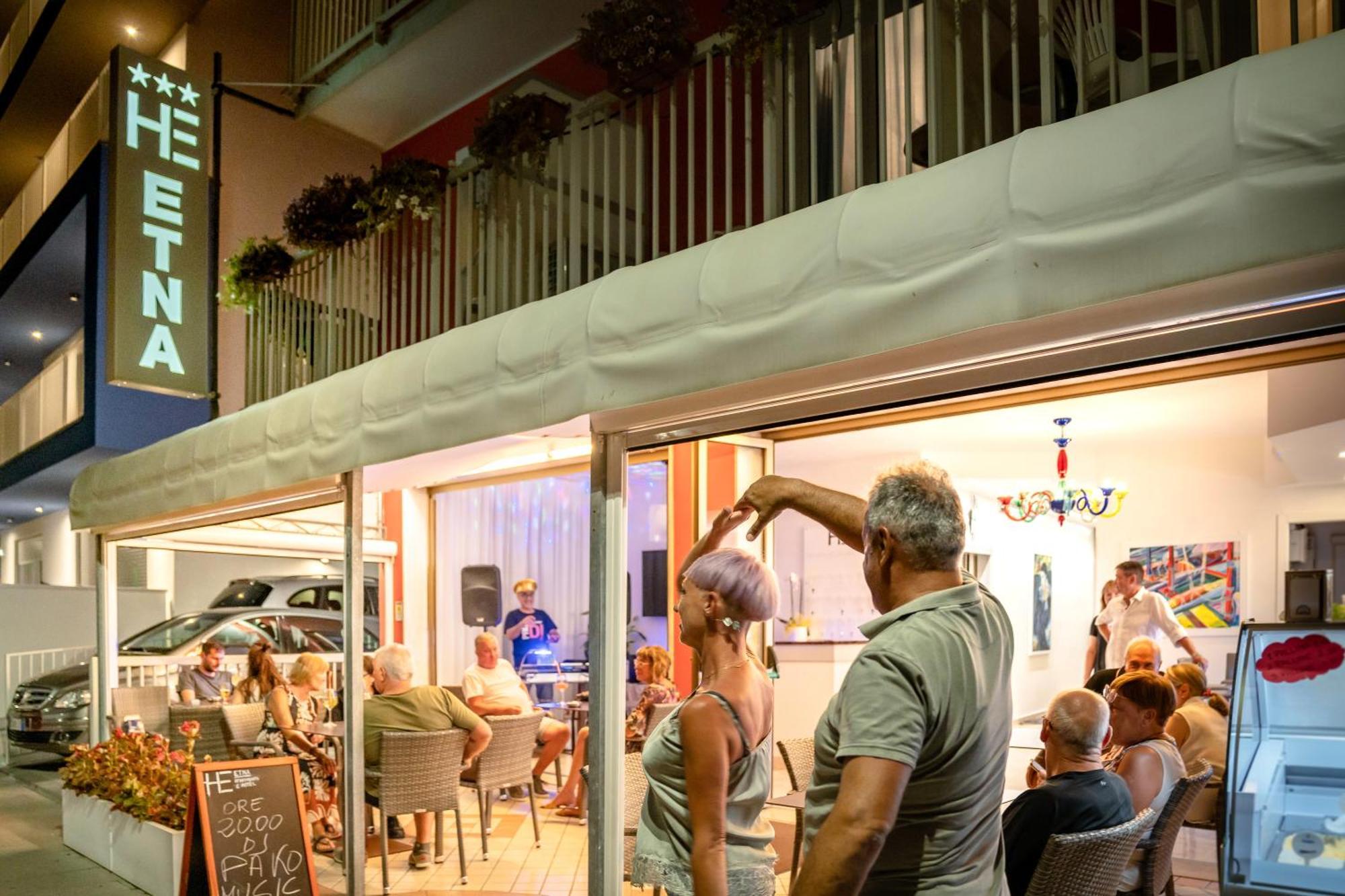 Hotel Etna Caorle Extérieur photo