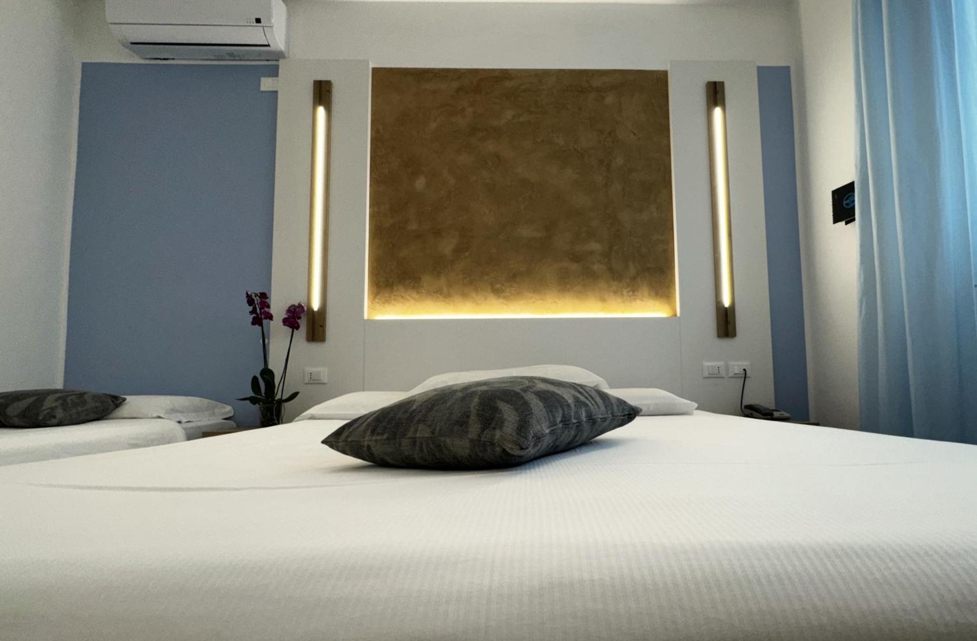 Hotel Etna Caorle Extérieur photo