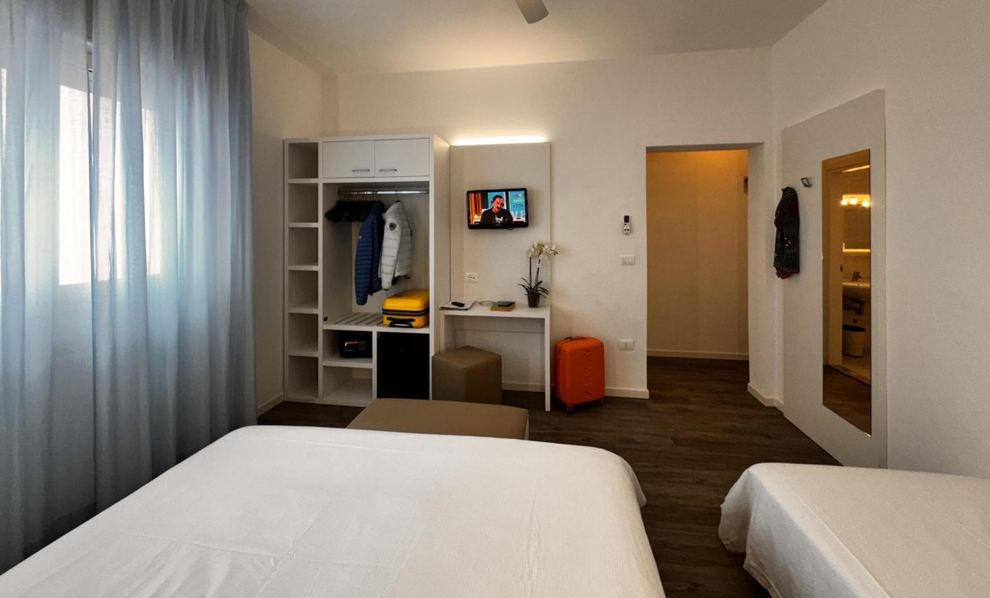 Hotel Etna Caorle Extérieur photo