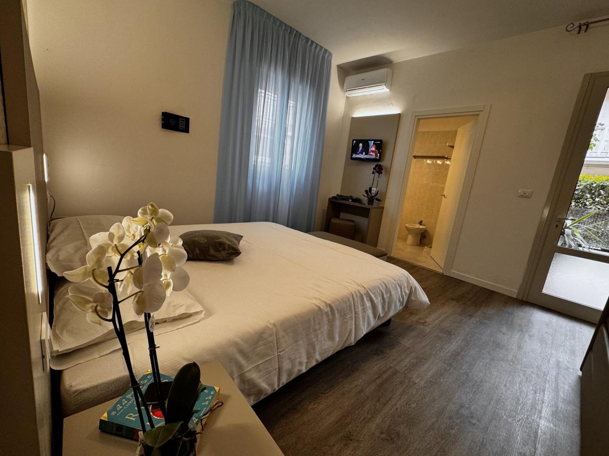 Hotel Etna Caorle Extérieur photo