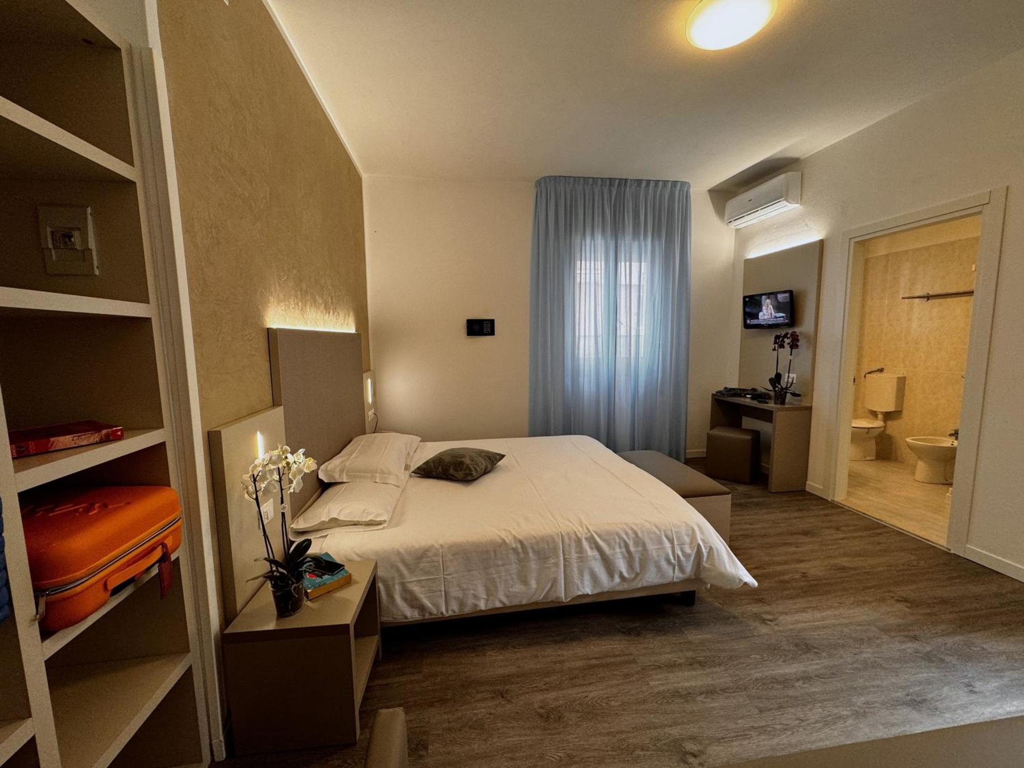 Hotel Etna Caorle Extérieur photo