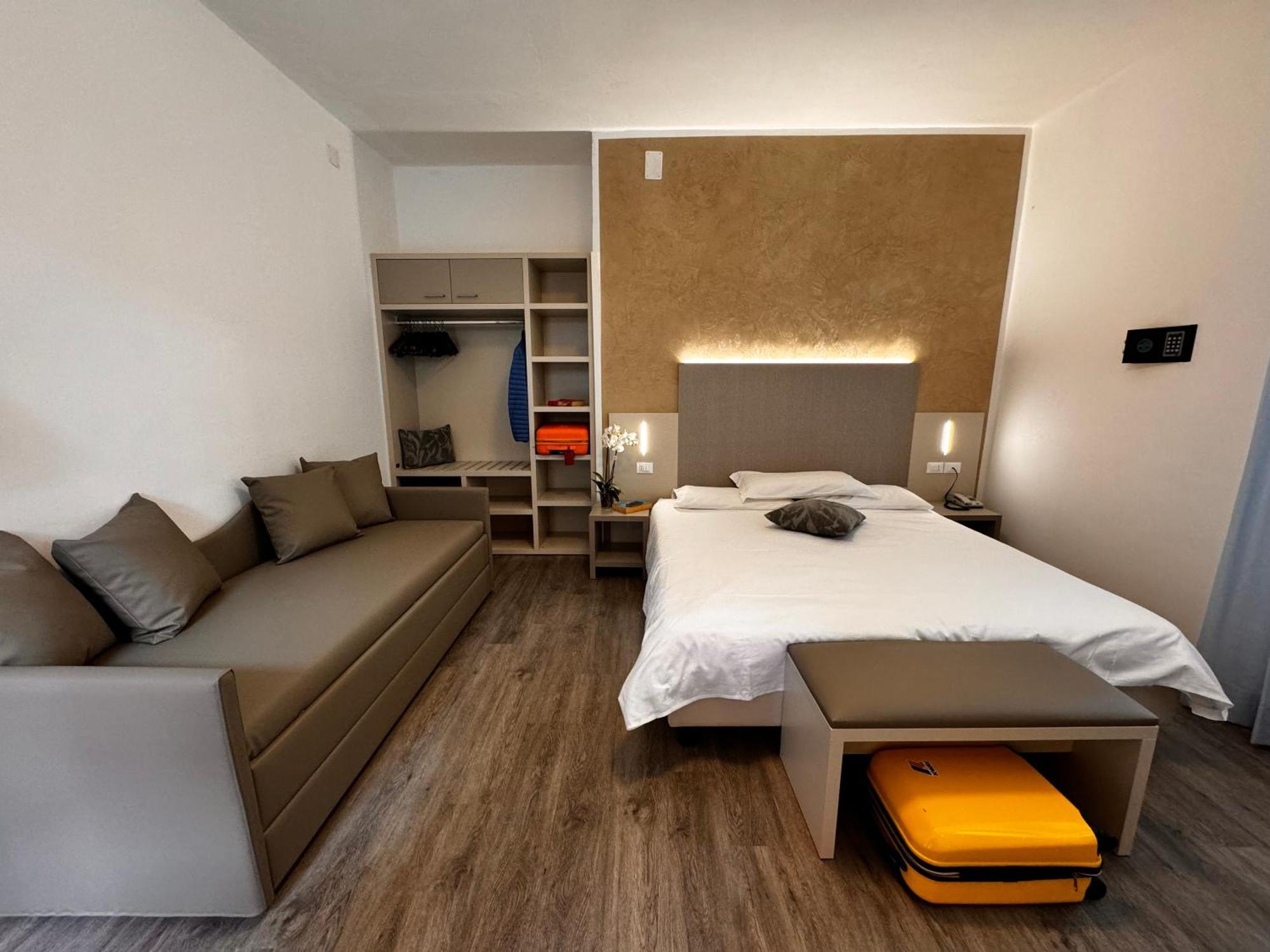 Hotel Etna Caorle Extérieur photo